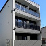 東大阪市吉田　(木造3階建共同住宅9戸)　R5.1.31竣工